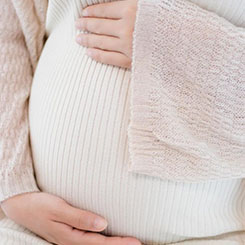 参考IT之👨‍⚕️家此前报道，爆料✈🏙显示该机正面☂🏄‍♀️配备一款📧 6.3🇸🇷☦